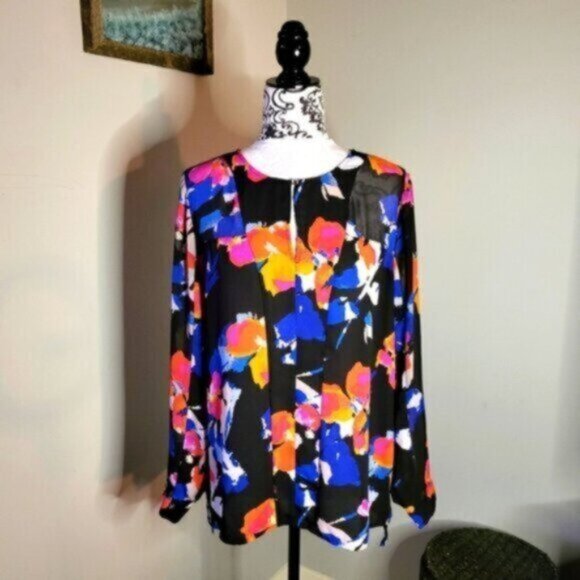 Vince Camuto Colorful Floral Print Chiffon  Blouse Size Medium - Picture 1 of 10